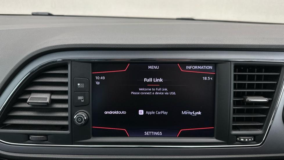 Apple Car Play & Android Auto