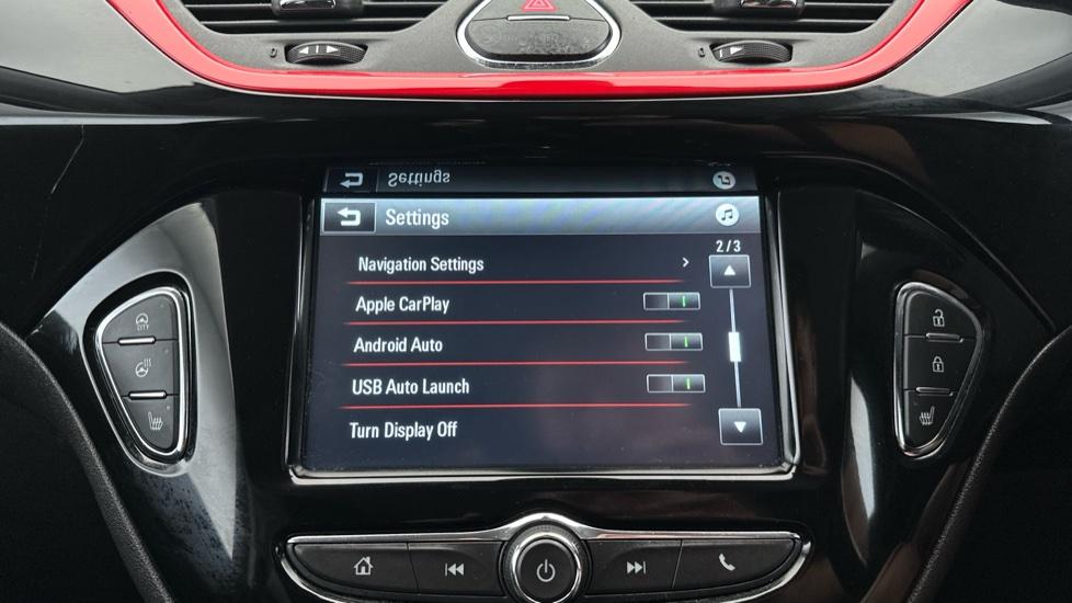 Apple Car Play & Android Auto