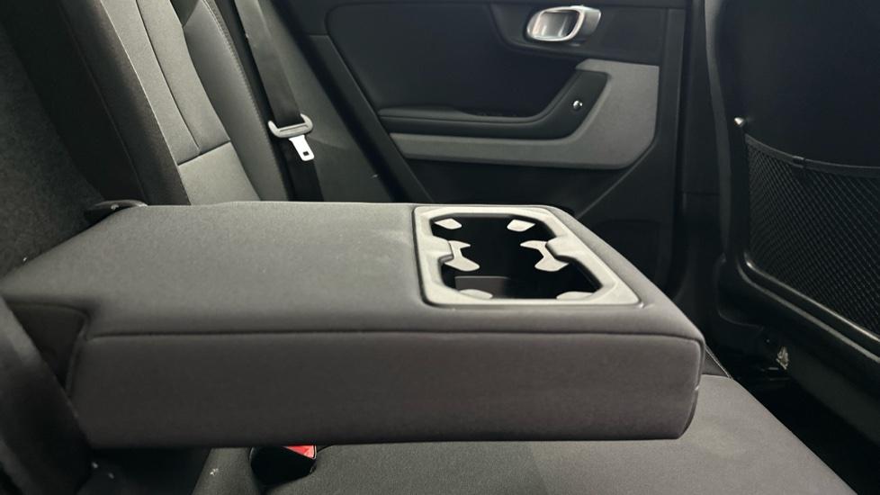 Rear Armrest/ Cup Holder