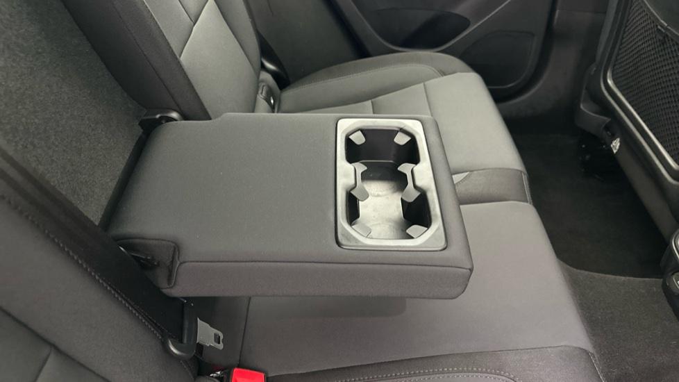 Rear Armrest/ Cup Holder