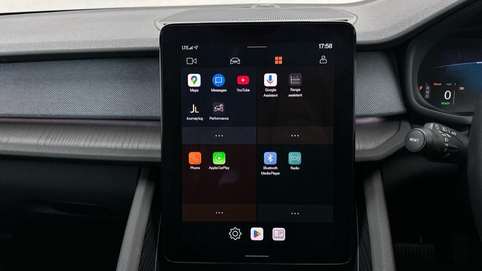 Apple Car Play & Android Auto