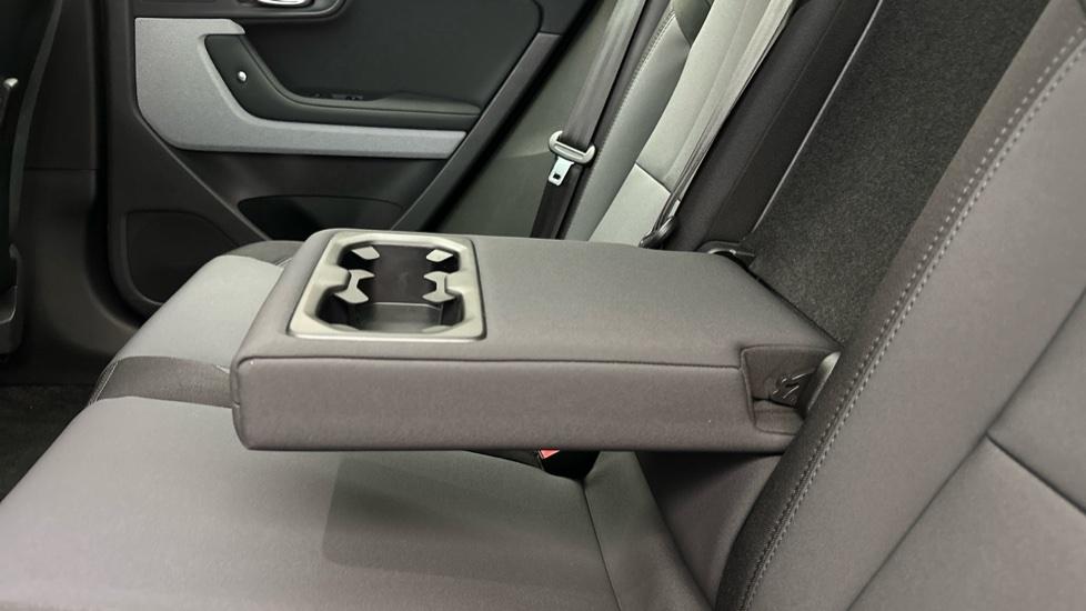 Rear Armrest/ Cup Holder