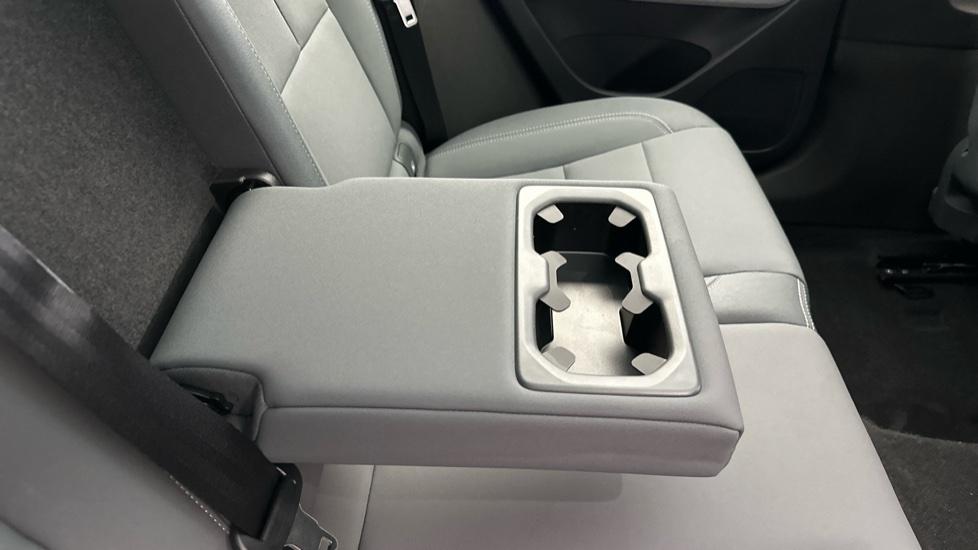 Rear Armrest/ Cup Holder