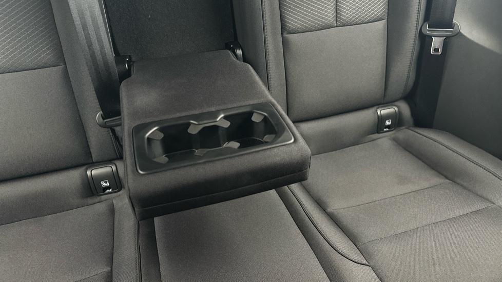 Rear Armrest/ Cup Holder