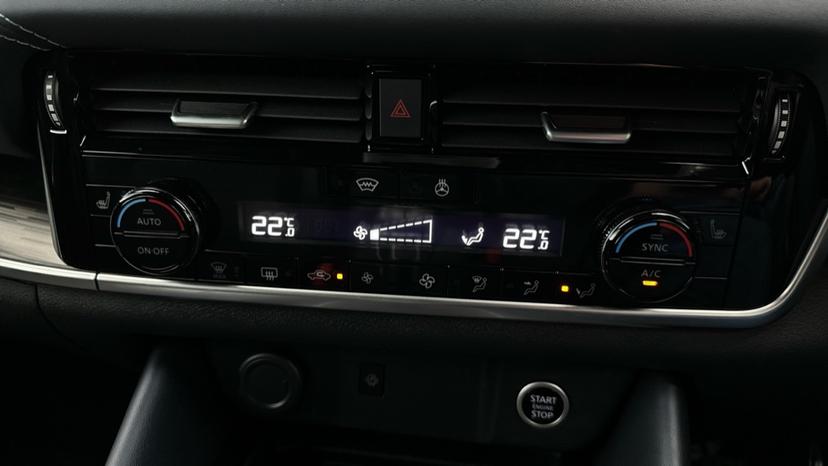 Dual Climate Control  / Air Conditioning 