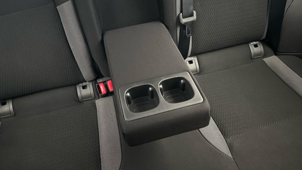 Rear Armrest/ Cup Holder