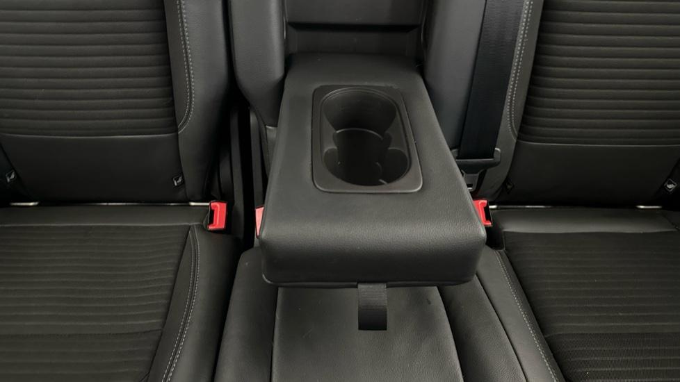 Rear Armrest/ Cup Holder