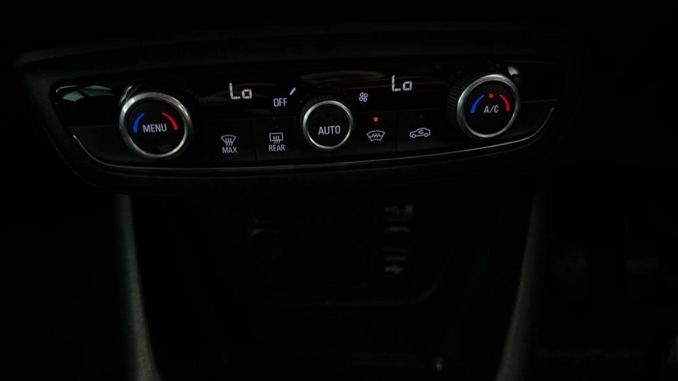 Air Conditioning /Dual Climate Control 