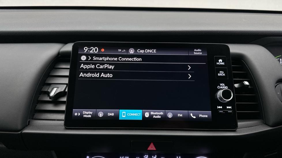 Apple Car Play & Android Auto