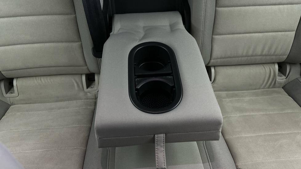 Rear Armrest/ Cup Holder