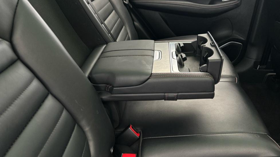 Rear Armrest/ Cup Holder