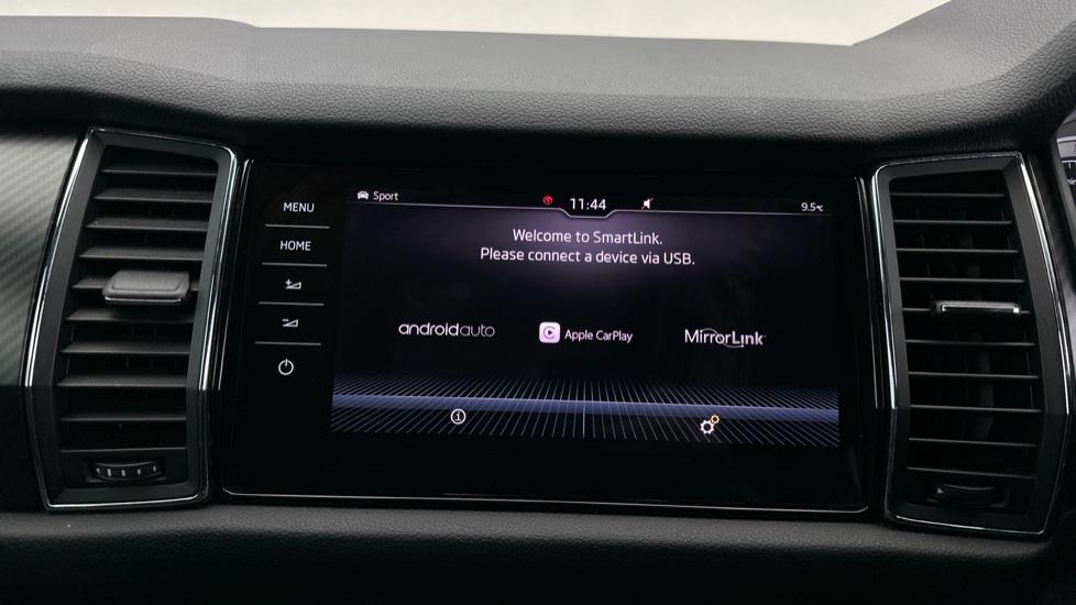 Apple Car Play & Android Auto