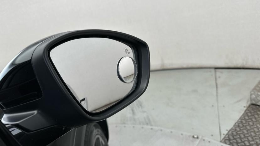 Blind Spot Monitoring System 