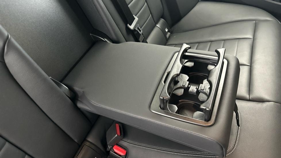 Rear Armrest/ Cup Holder