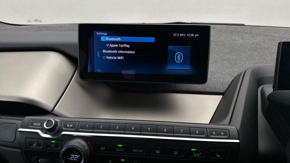 Bluetooth / Apple CarPlay