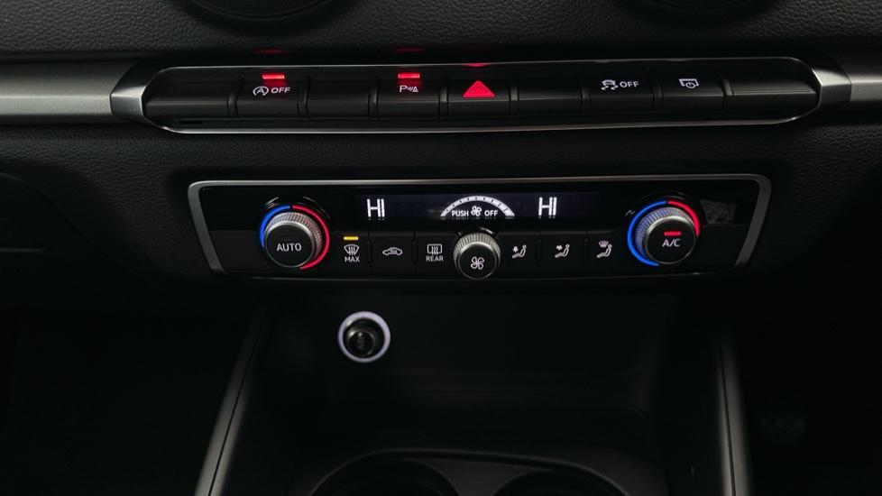 Air Conditioning /Dual Climate Control /Auto Stop/Start 