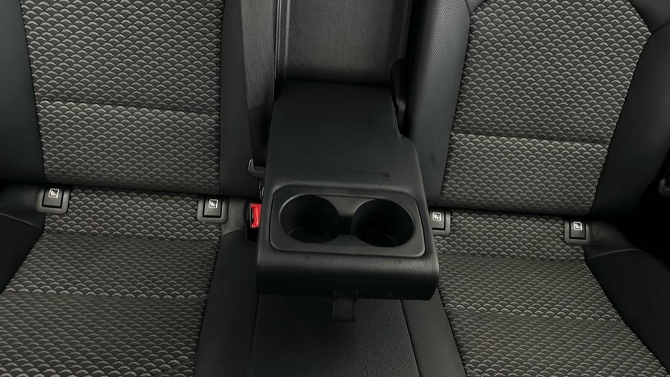 Rear Armrest/ Cup Holder