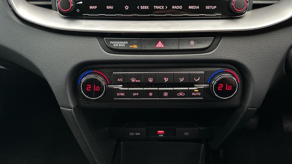 Air Conditioning /Dual Climate Control 