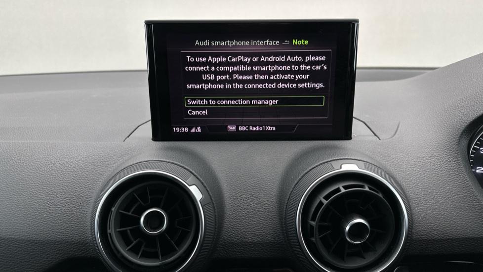 Apple Car Play & Android Auto