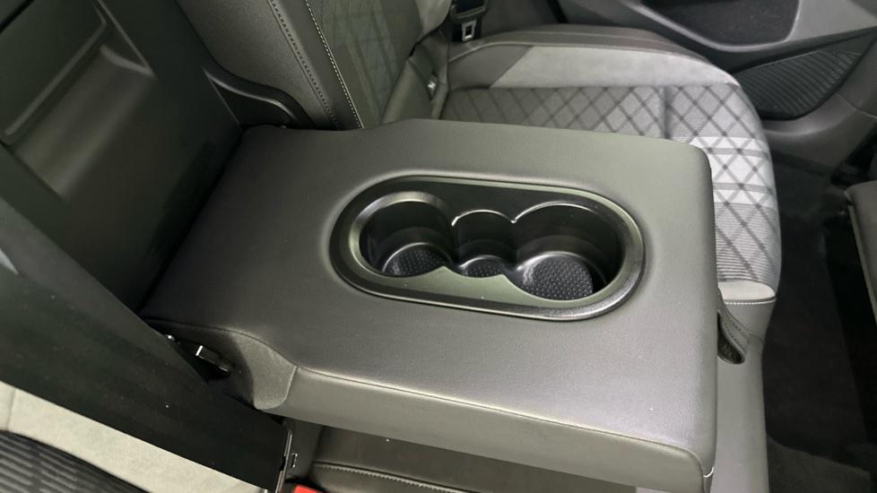 Rear Armrest/ Cup Holder