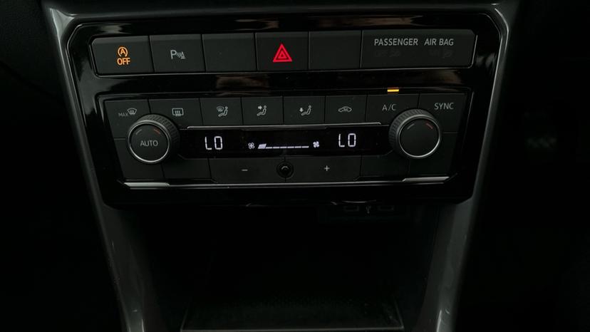 Air Conditioning /Dual Climate Control/Auto Stop/Start