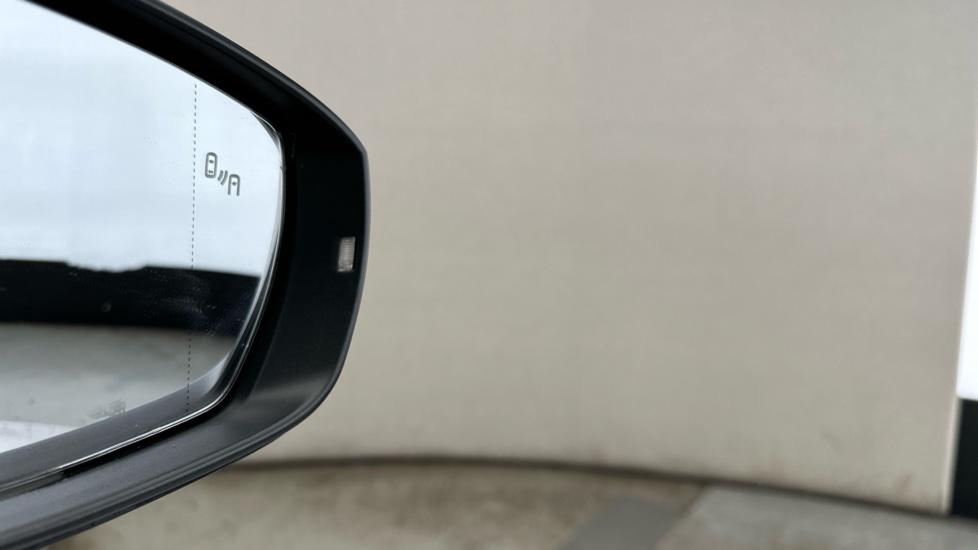 Blind Spot Monitoring System 