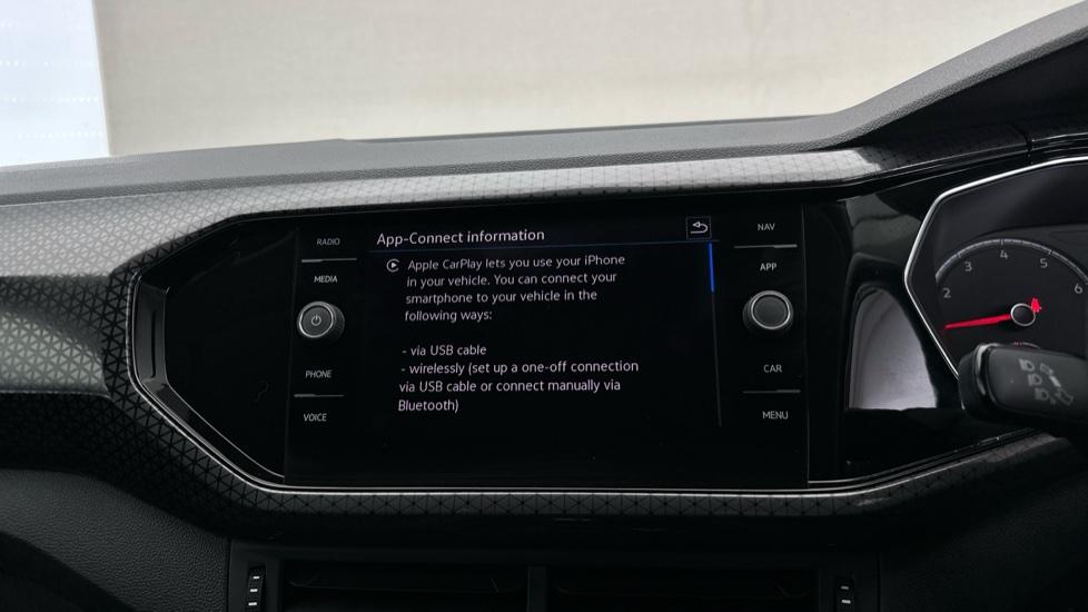 Apple Car Play & Android Auto