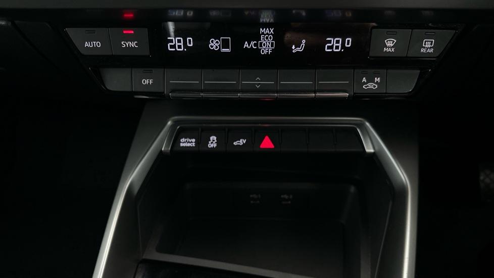 Air Conditioning /Dual Climate Control 