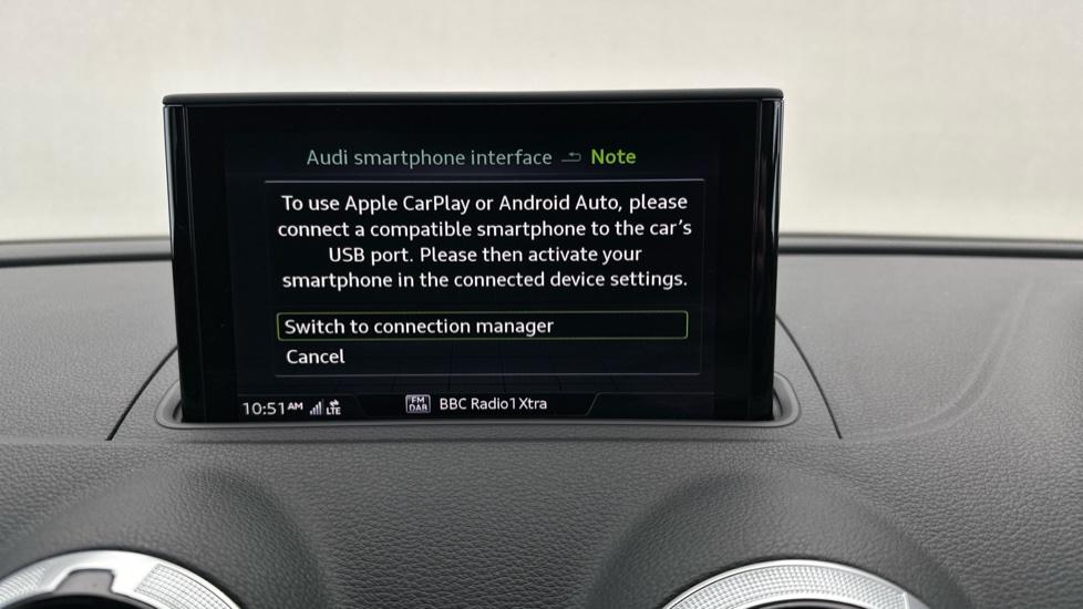 Apple Car Play & Android Auto