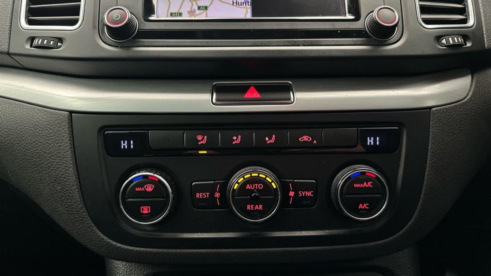 Air Conditioning /Dual Climate Control 