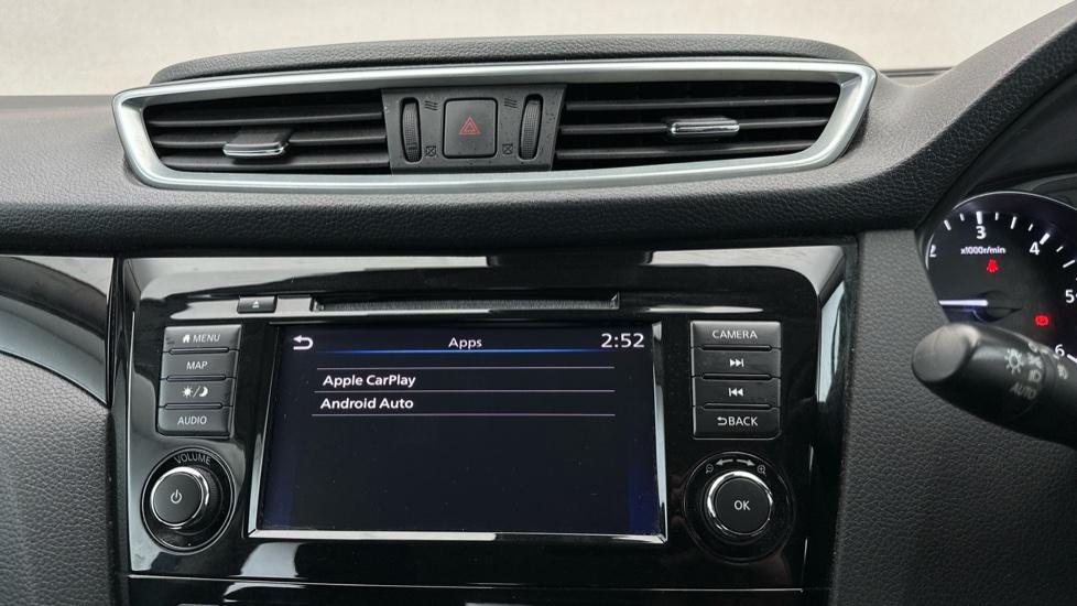 Apple CarPlay / Android Auto 