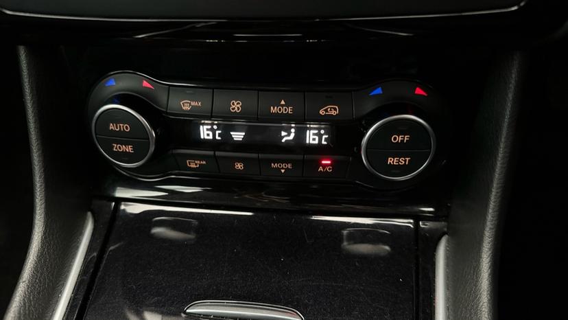 Air Conditioning /Dual Climate Control 