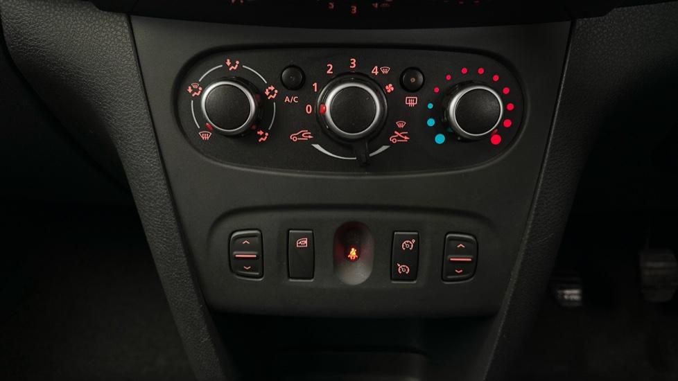 Air Conditioning /Cruise Control/Speed Limiter 