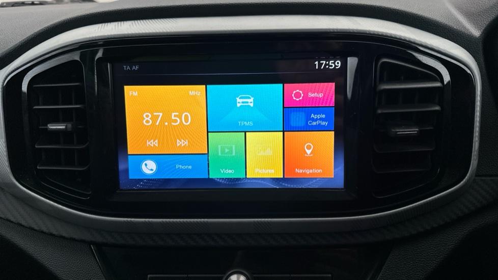 Apple Car Play & Android Auto