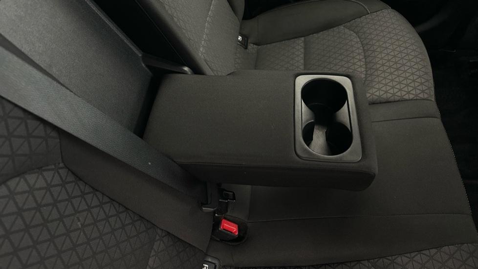 Rear Armrest/ Cup Holder