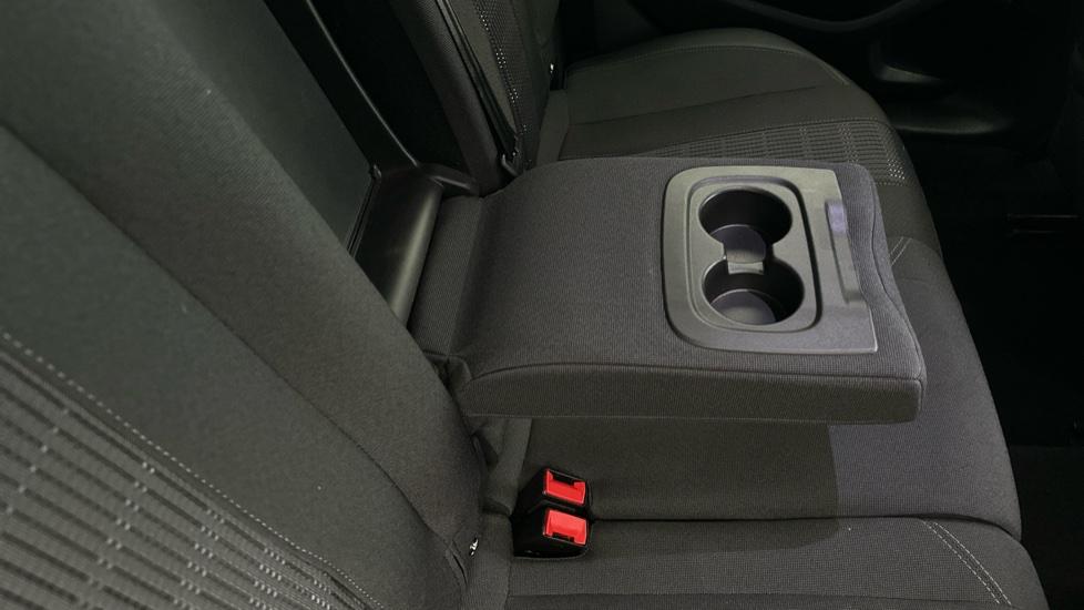 Rear Armrest/ Cup Holder