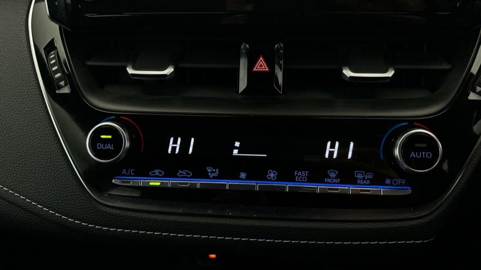 Air Conditioning /Dual Climate Control 