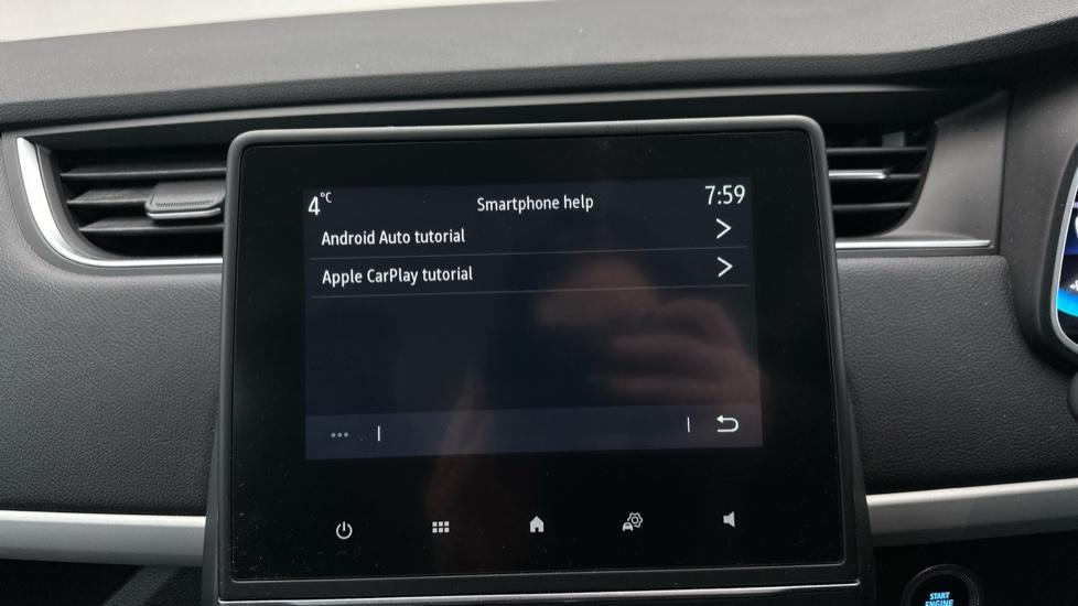 Apple Car Play & Android Auto