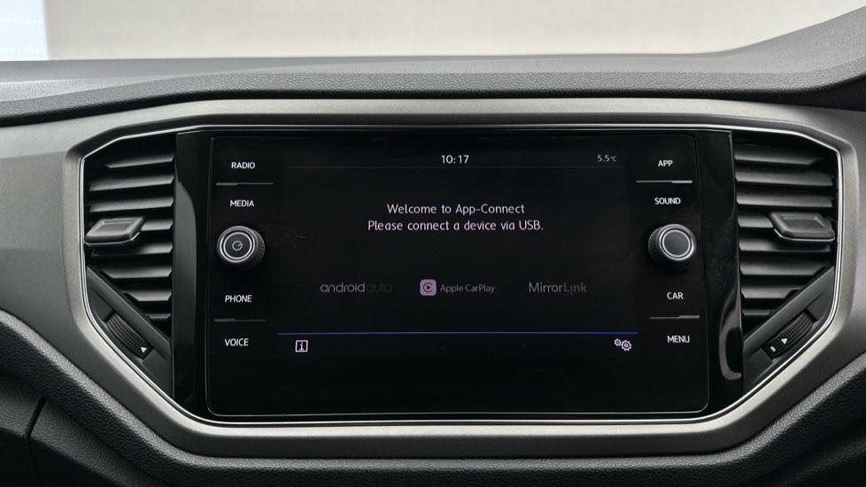 Apple Car Play & Android Auto