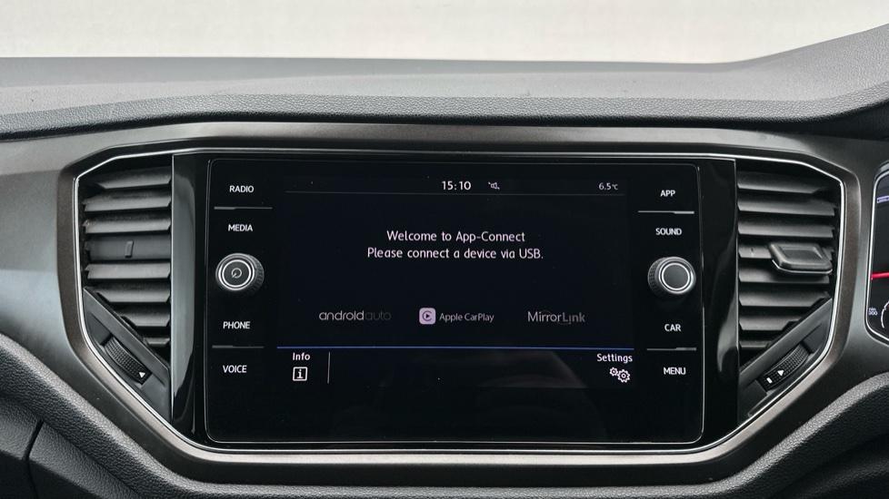 Apple Car Play & Android Auto