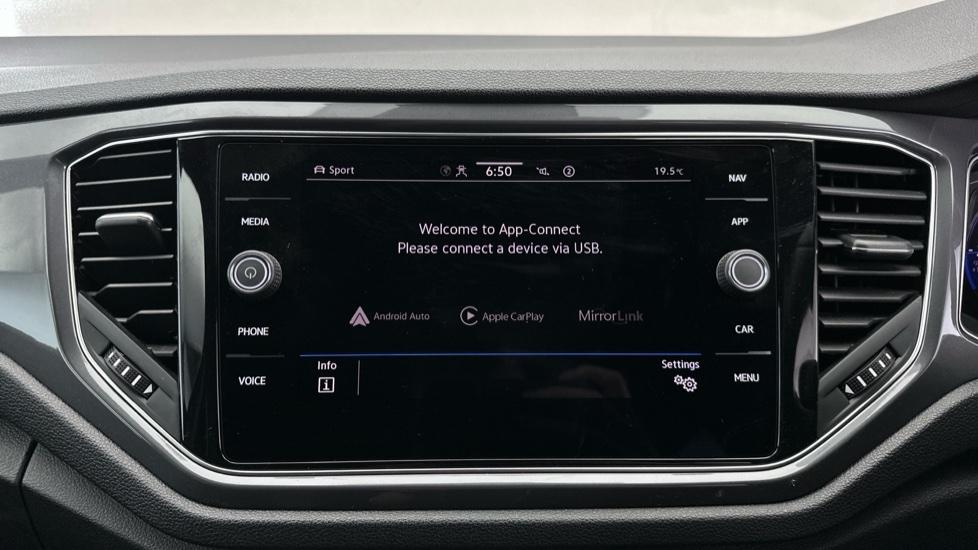 Apple Car Play & Android Auto