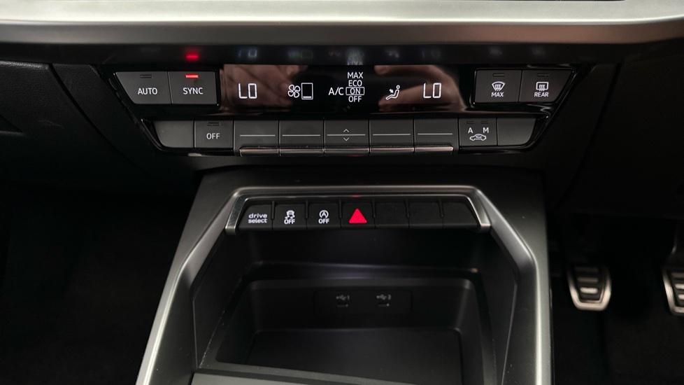 Dual Climate Control / Air Conditioning / Auto Stop/Start