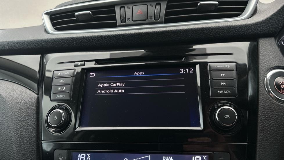 Apple Car Play & Android Auto