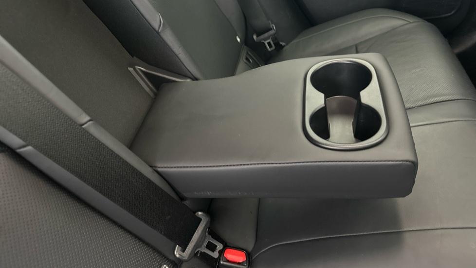 Rear Armrest/ Cup Holder