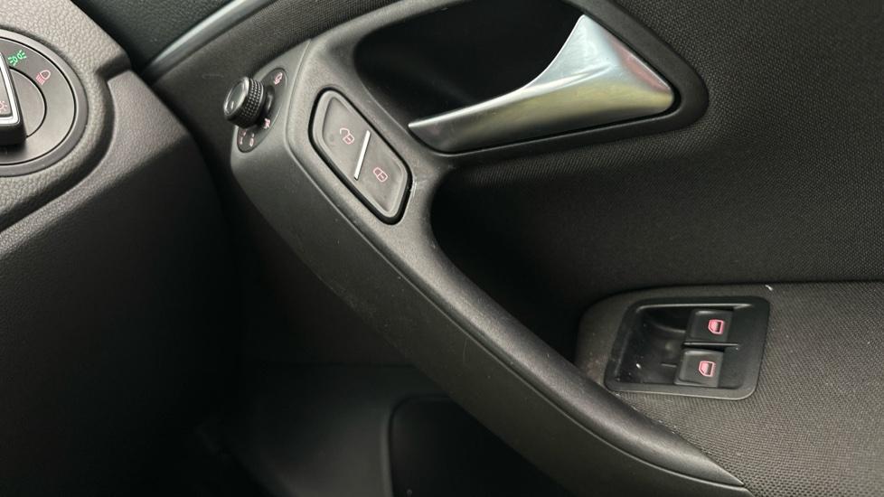 Electric Windows / Wing Mirrors 