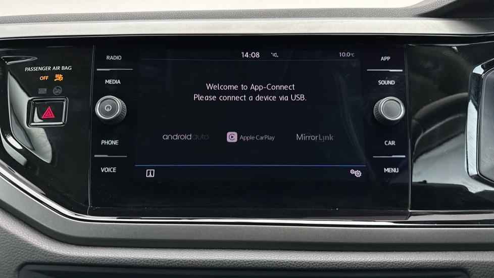 Apple Car Play & Android Auto