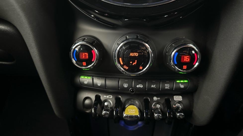 Air Conditioning /Dual Climate Control /Heated Seats 