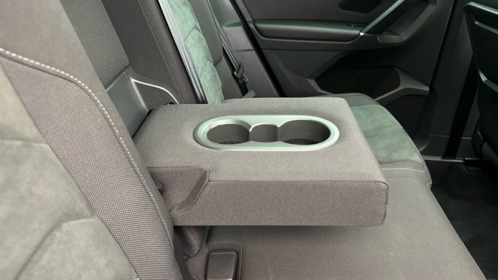 Rear Armrest/ Cup Holder