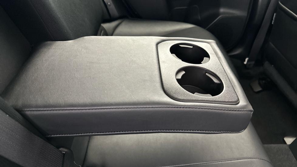 Rear Armrest/ Cup Holder