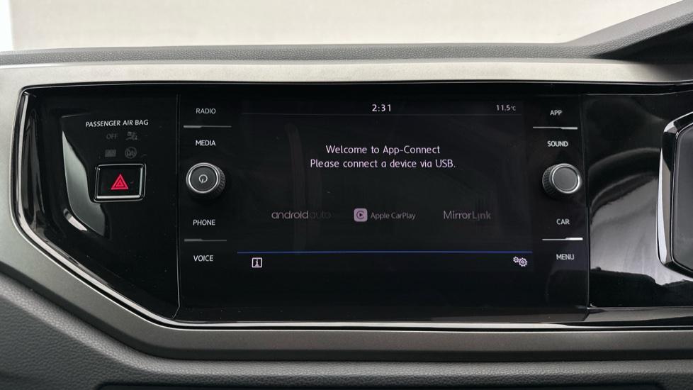 Apple Car Play & Android Auto